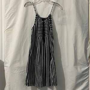 Designer: J. Crew ~ Size: M ~ Color: Navy Blue and White